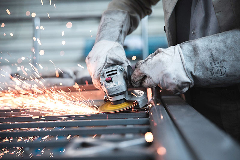 成都激光切割加工在碳鋼加工中會出現(xiàn)那些問題？